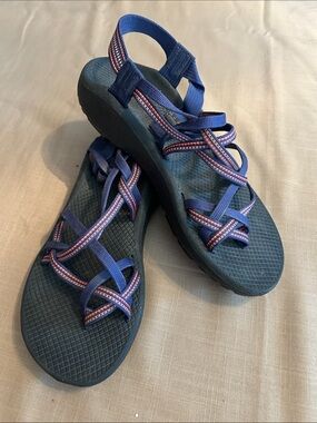 EUC Chaco Black Sandal with multicolored Accent Strap